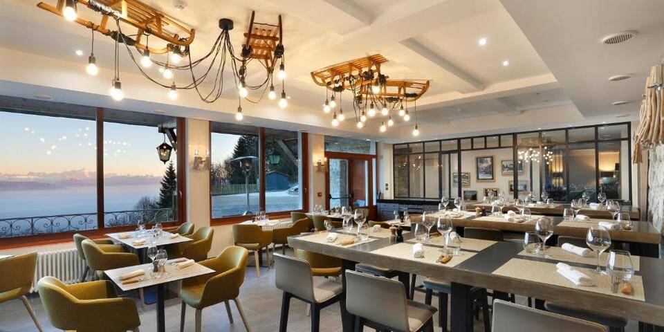 restaurant