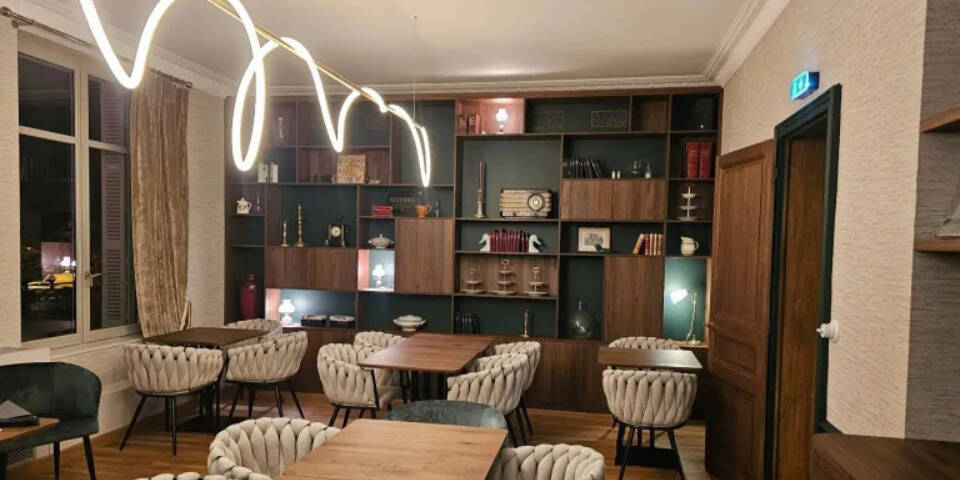 restaurant