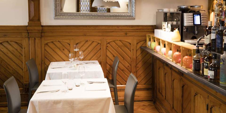 restaurant