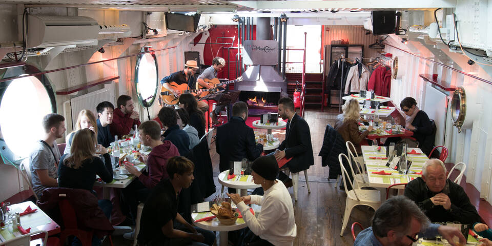 restaurant