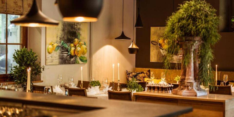 restaurant