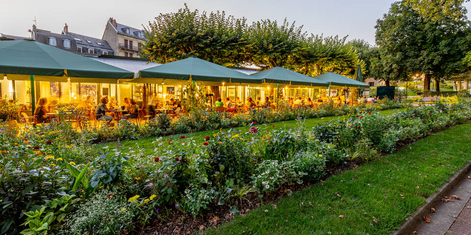 restaurant