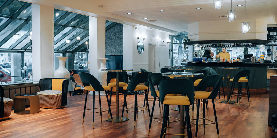 restaurant