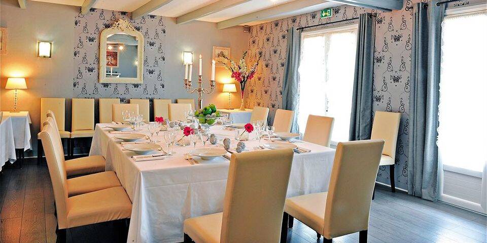 restaurant