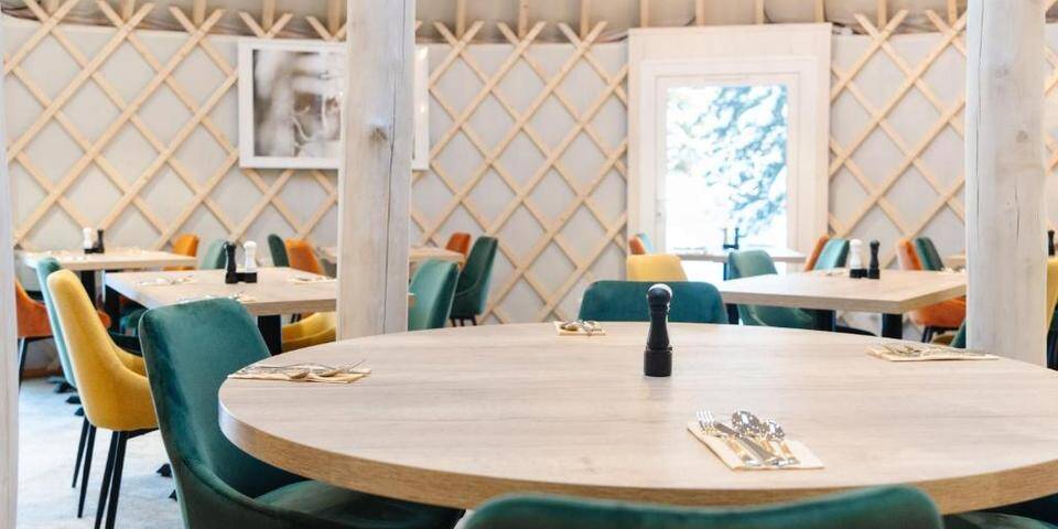 restaurant
