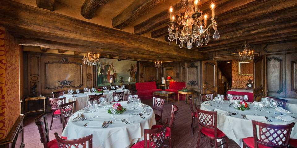restaurant
