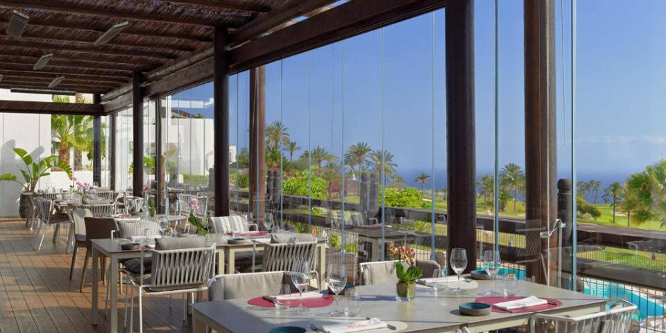 restaurant