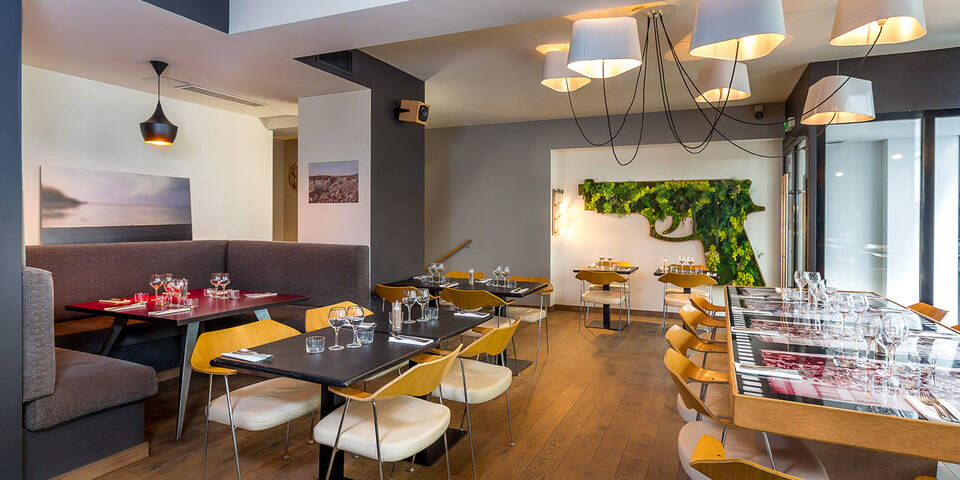 restaurant