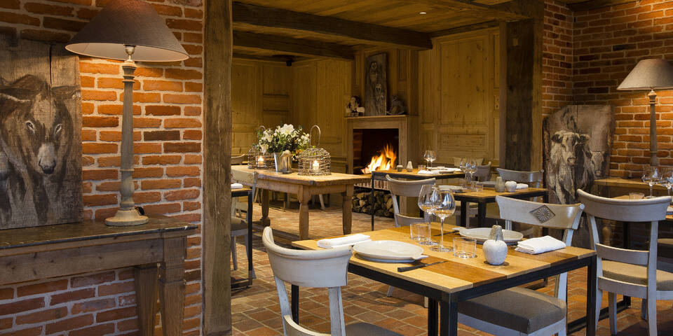 restaurant