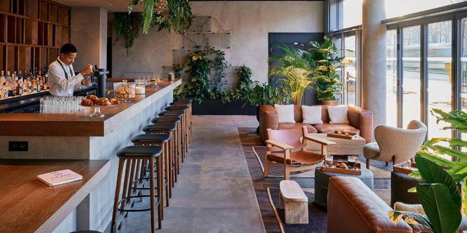 restaurant