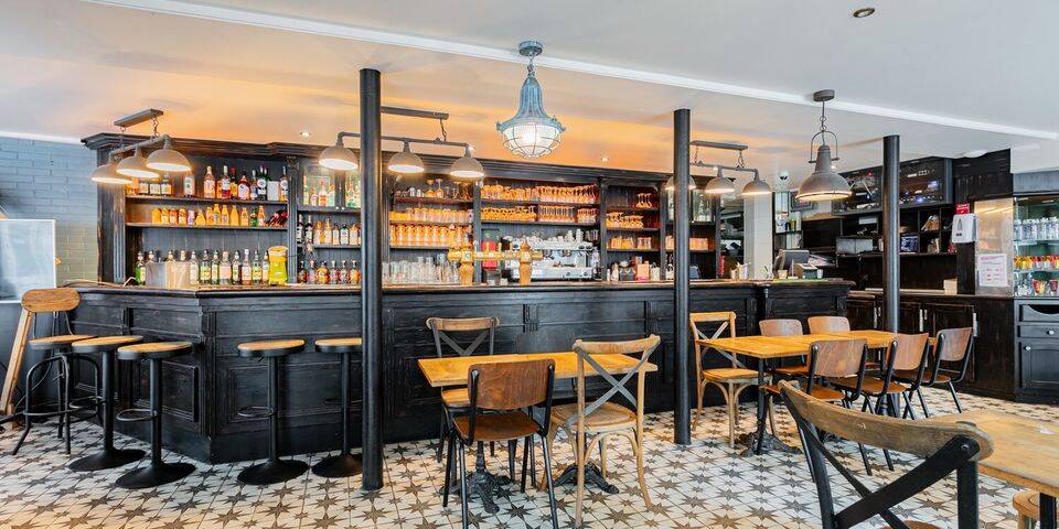 restaurant