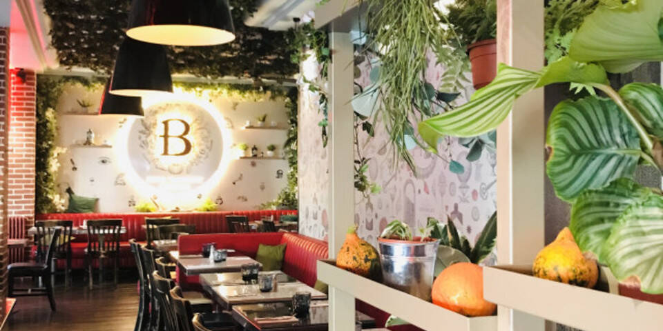 restaurant