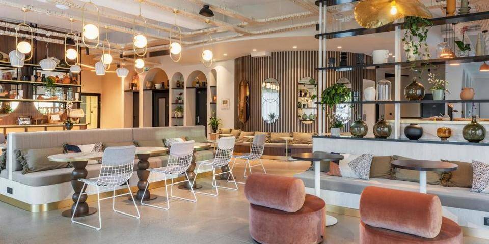 restaurant
