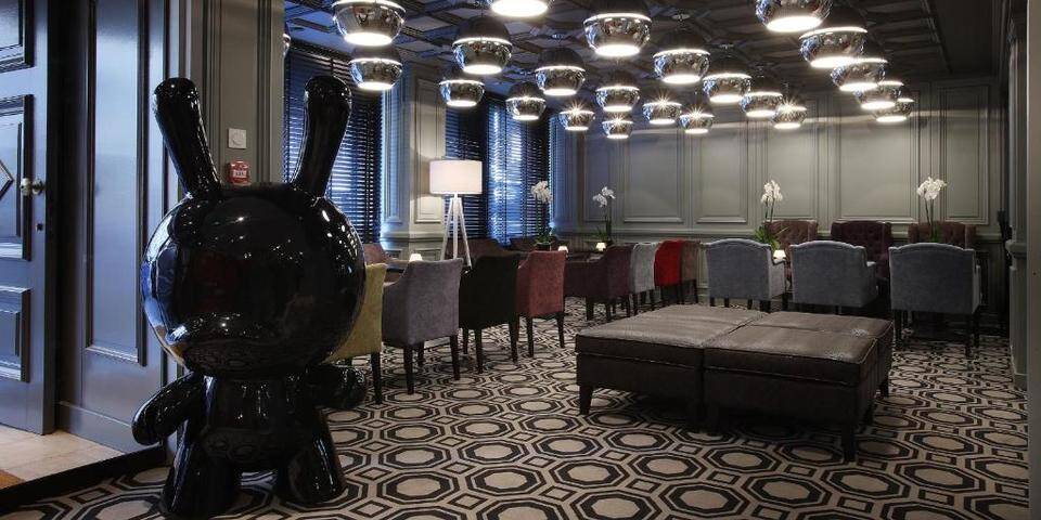 restaurant