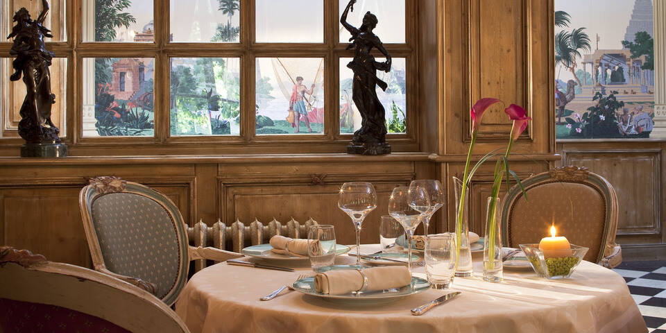 restaurant