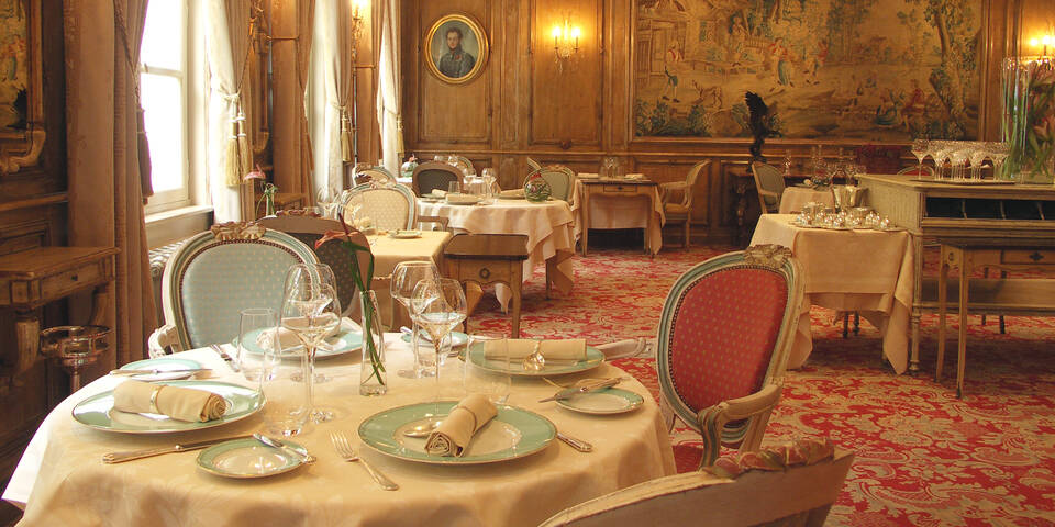 restaurant