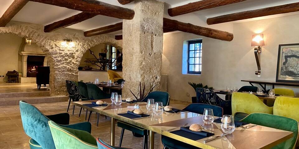 restaurant