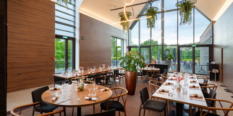 restaurant