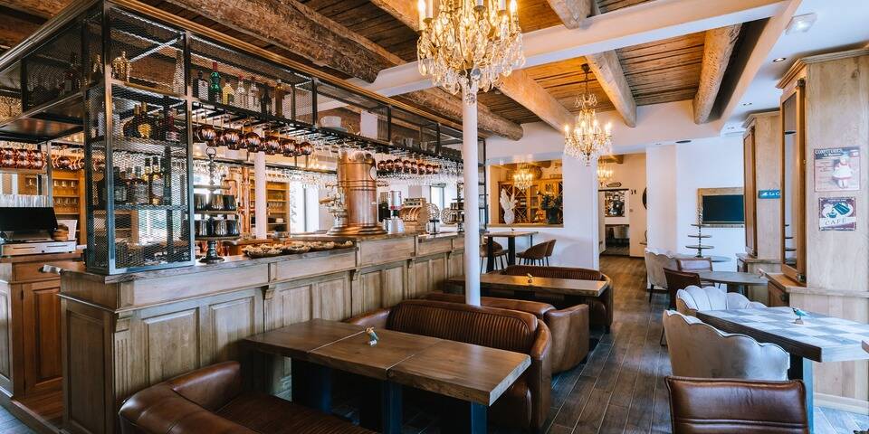restaurant