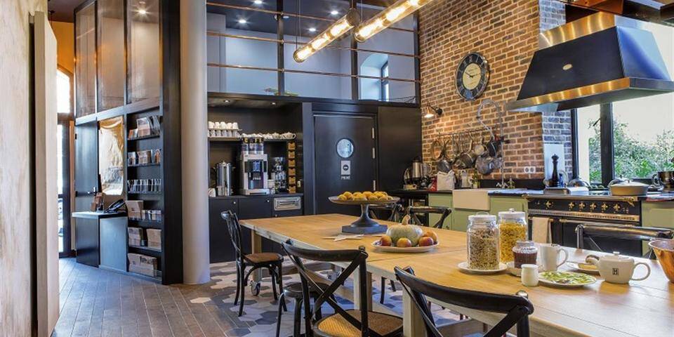 restaurant