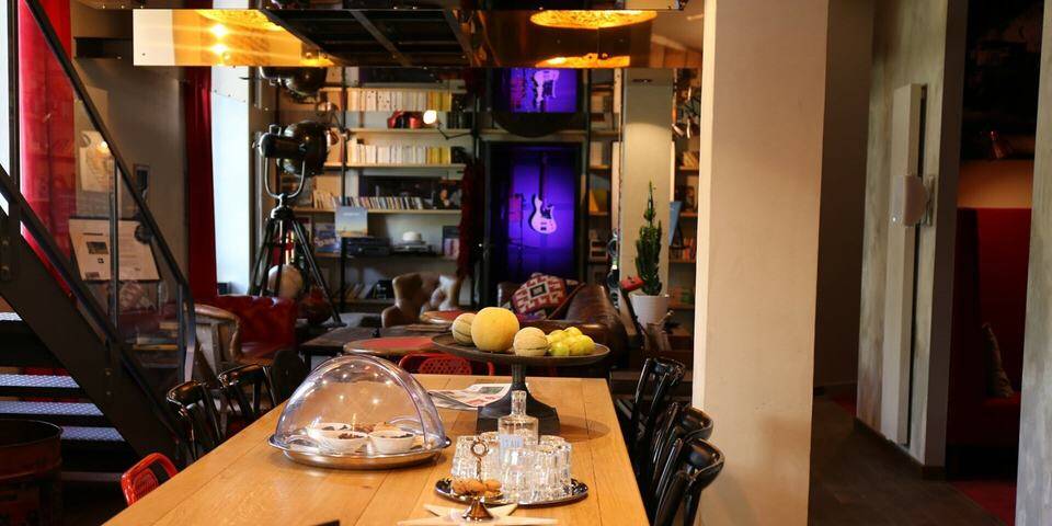restaurant