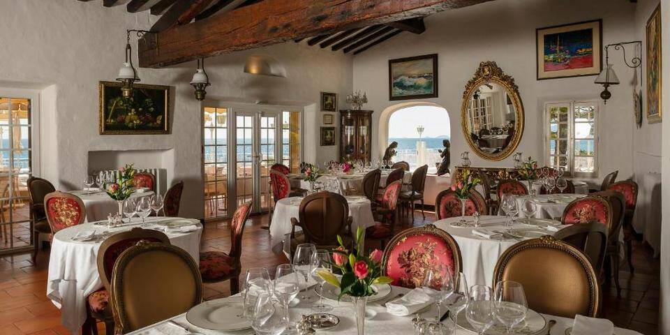 restaurant