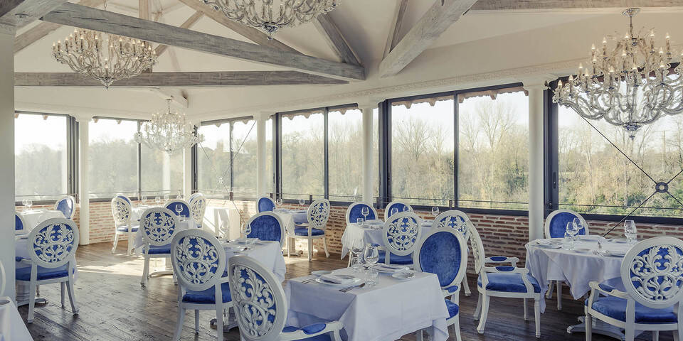 restaurant