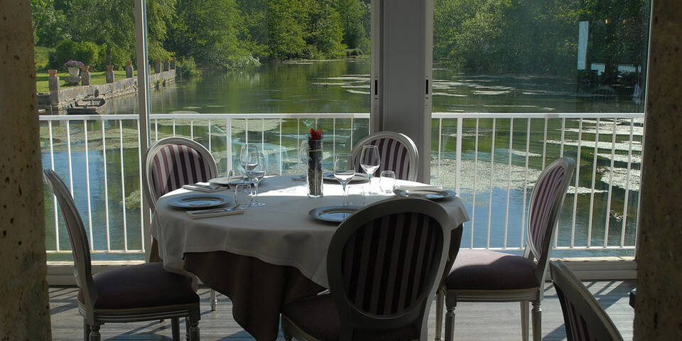 restaurant