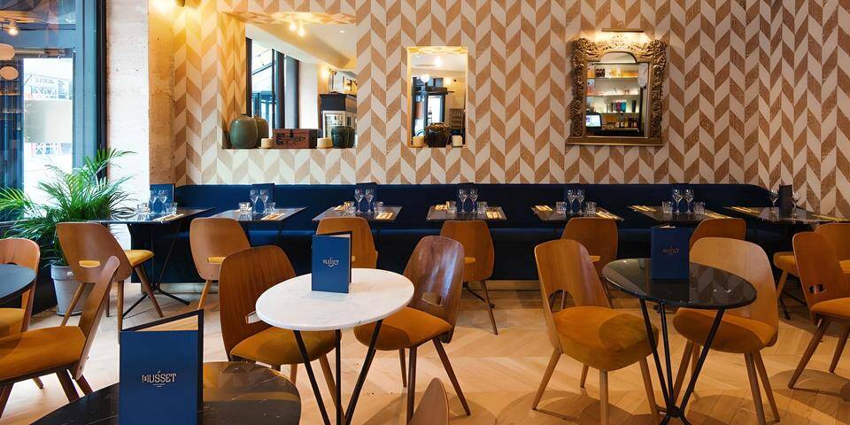 restaurant