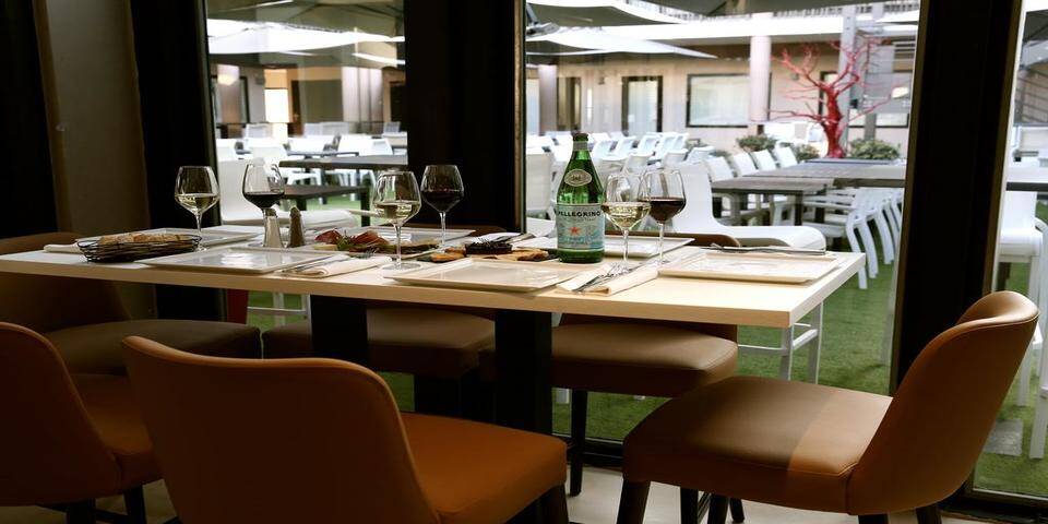 restaurant