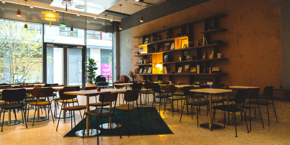 restaurant