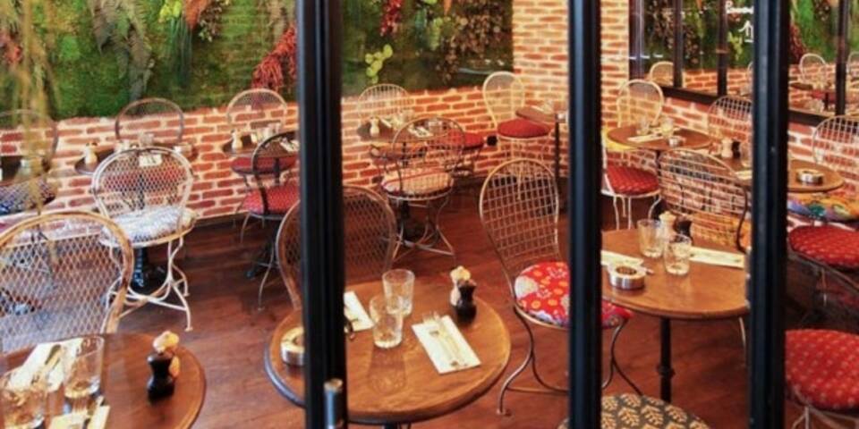 restaurant