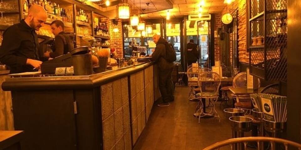 restaurant