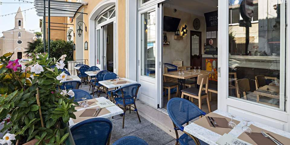 restaurant