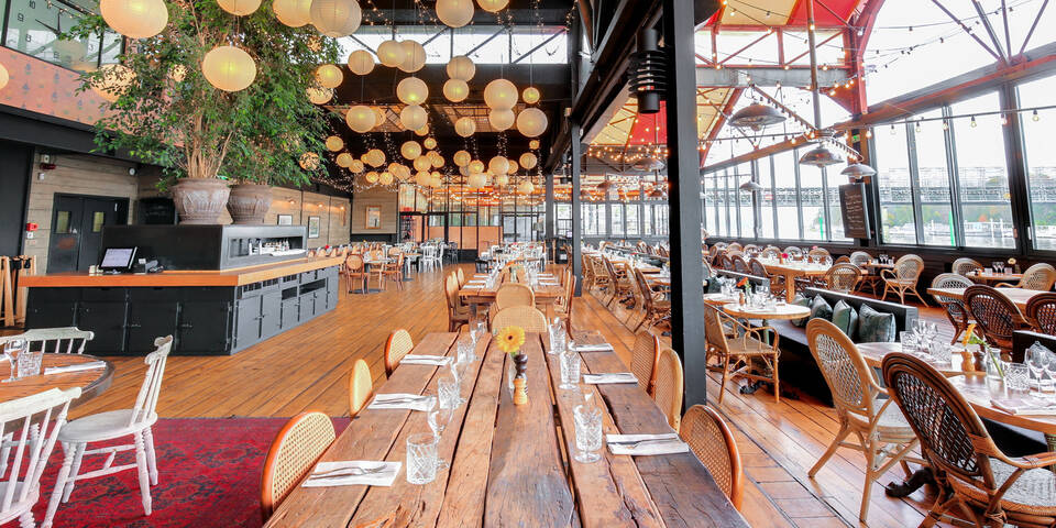 restaurant