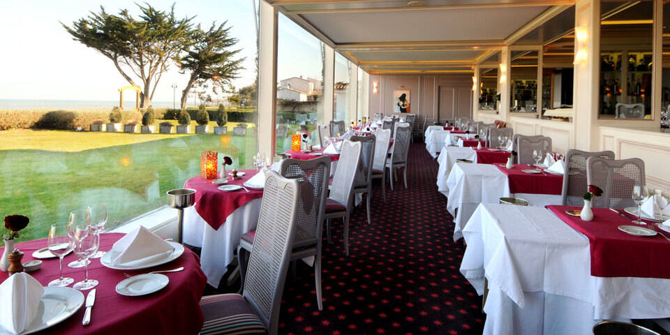 restaurant