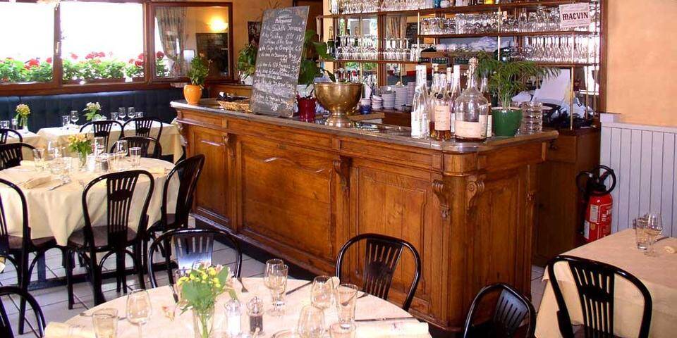 restaurant