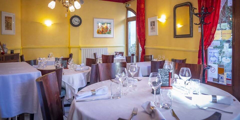 restaurant
