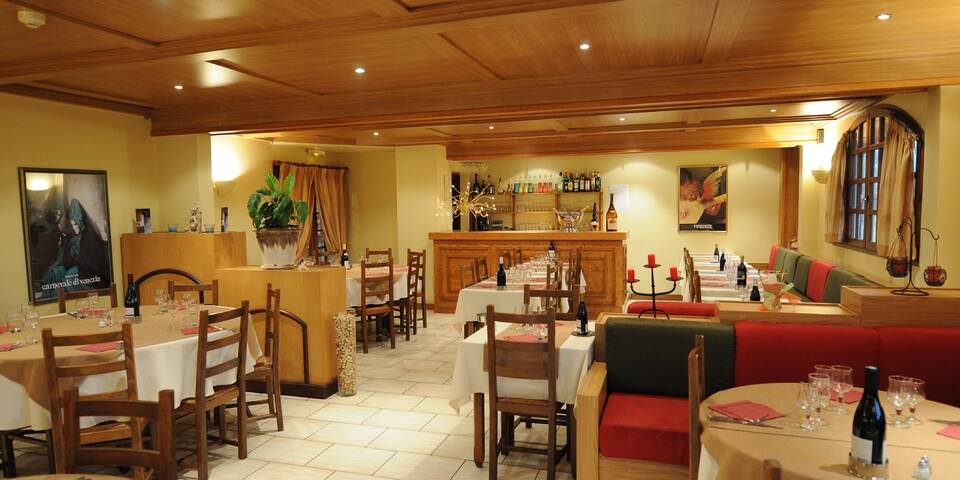 restaurant