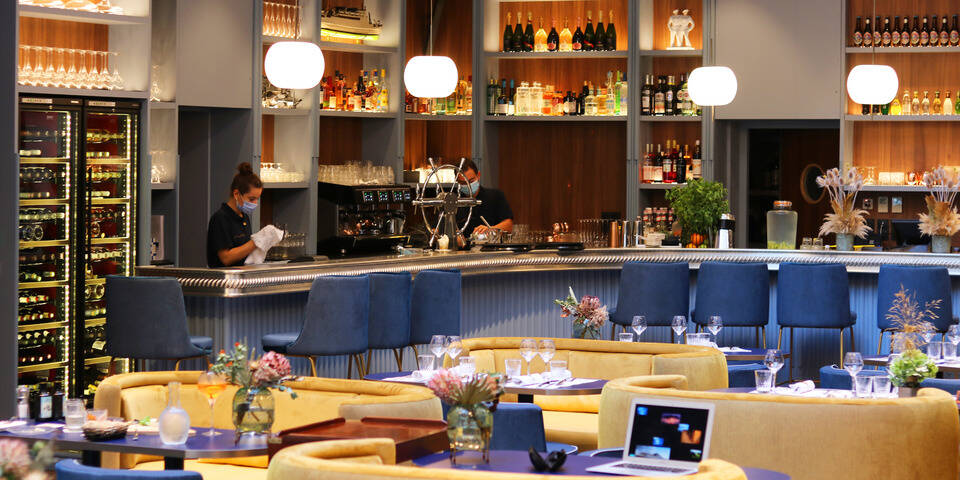 restaurant