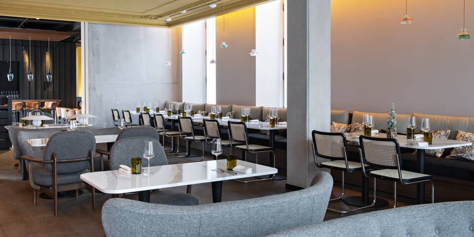 restaurant