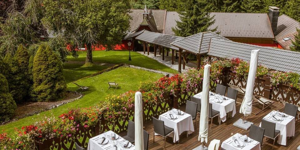 restaurant