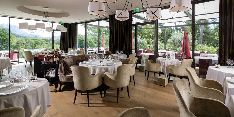 restaurant