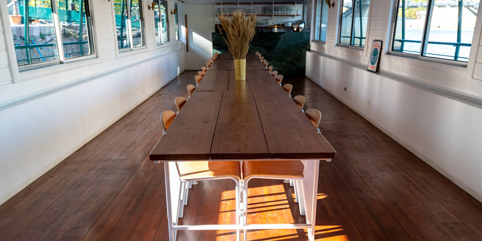 restaurant