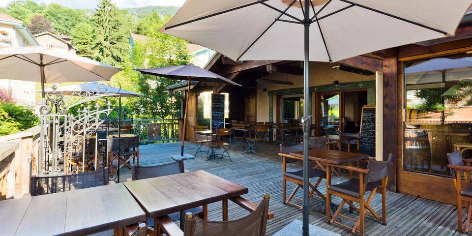 restaurant