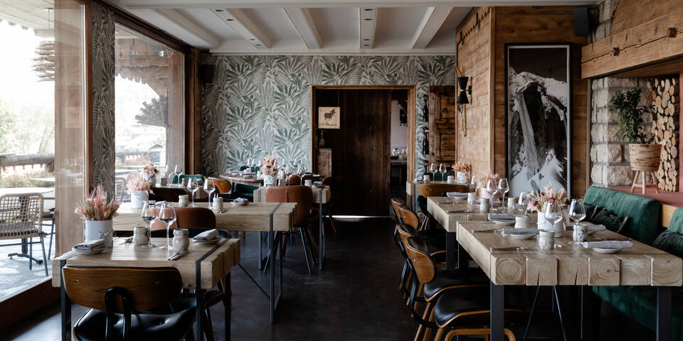 restaurant
