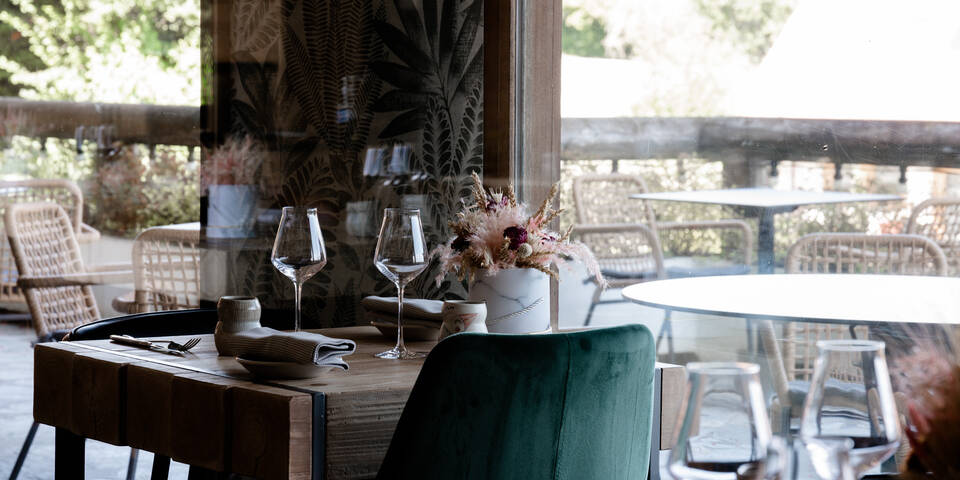restaurant