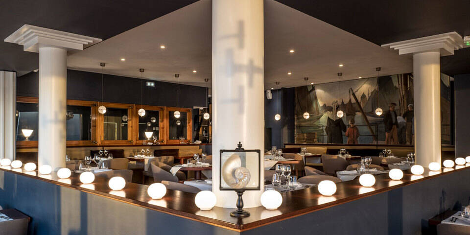 restaurant