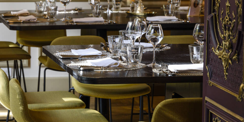restaurant