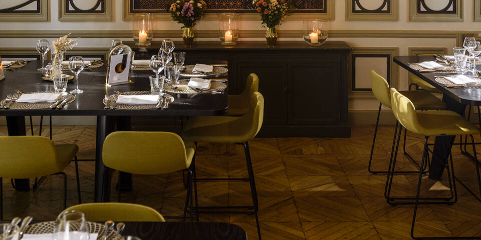 restaurant